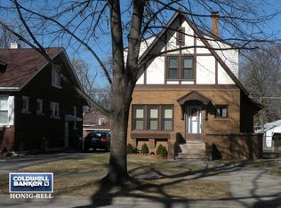 957 Oneida St, Joliet, IL 60435