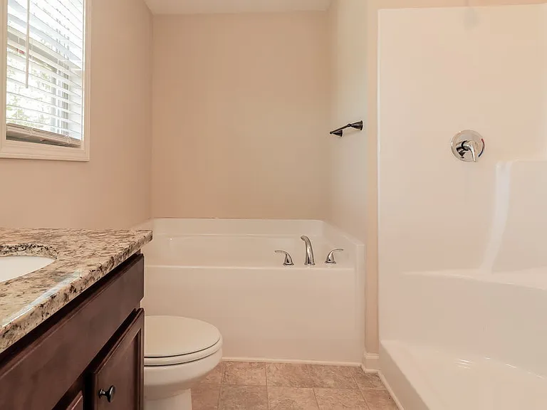 100 Comet Ct — Photo 8