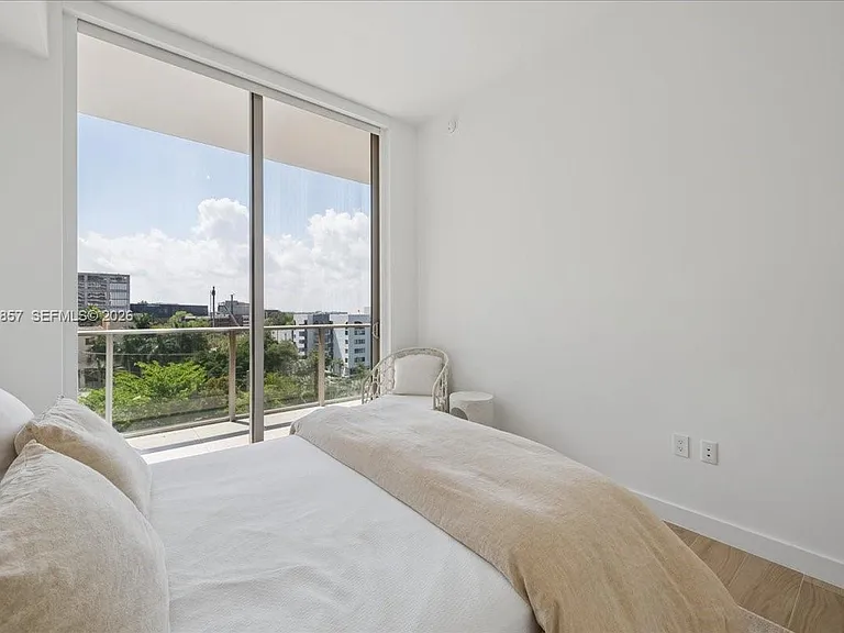 2678 Tigertail Ave #501 — Photo 29