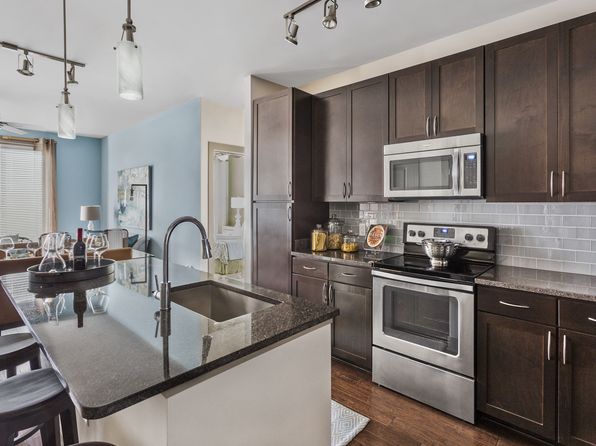 2300 Vantage Dr APT 4004