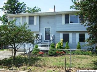 22 Pine Tree Rd, Toms River, NJ 08753