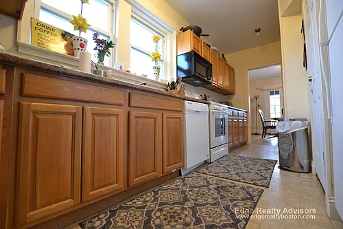 209 Chestnut Hill Ave Photo 1