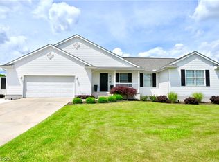 2031 Fox Chase, Mineral Ridge, OH 44440