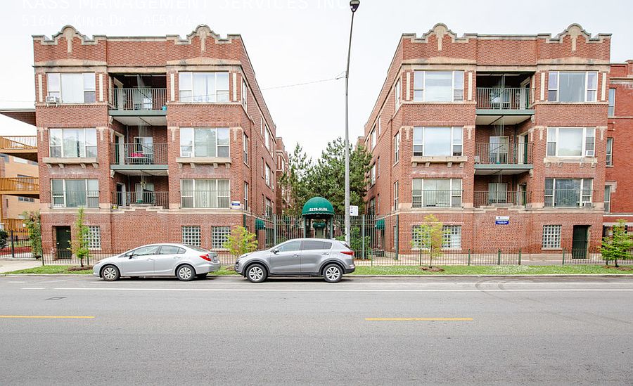 1st image of 5162 S King Dr #5176-1