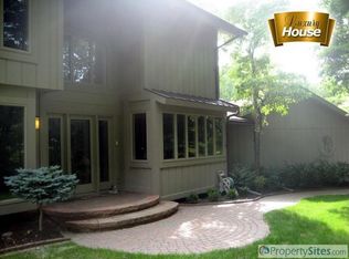 1685 Kensington Rd, Bloomfield Hills, MI 48304