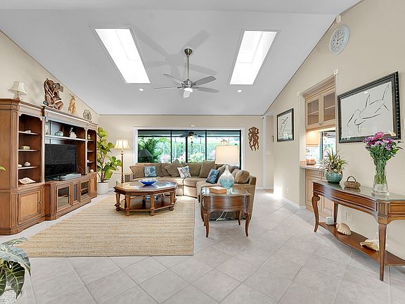 5th image of 2647 Monaco Terrace
