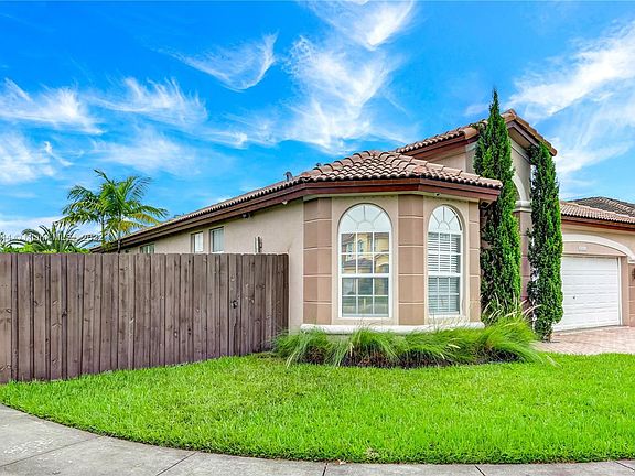 3rd image of 8555 NW 111th Ct #8555