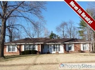 504 Lering Dr, Ballwin, MO 63011