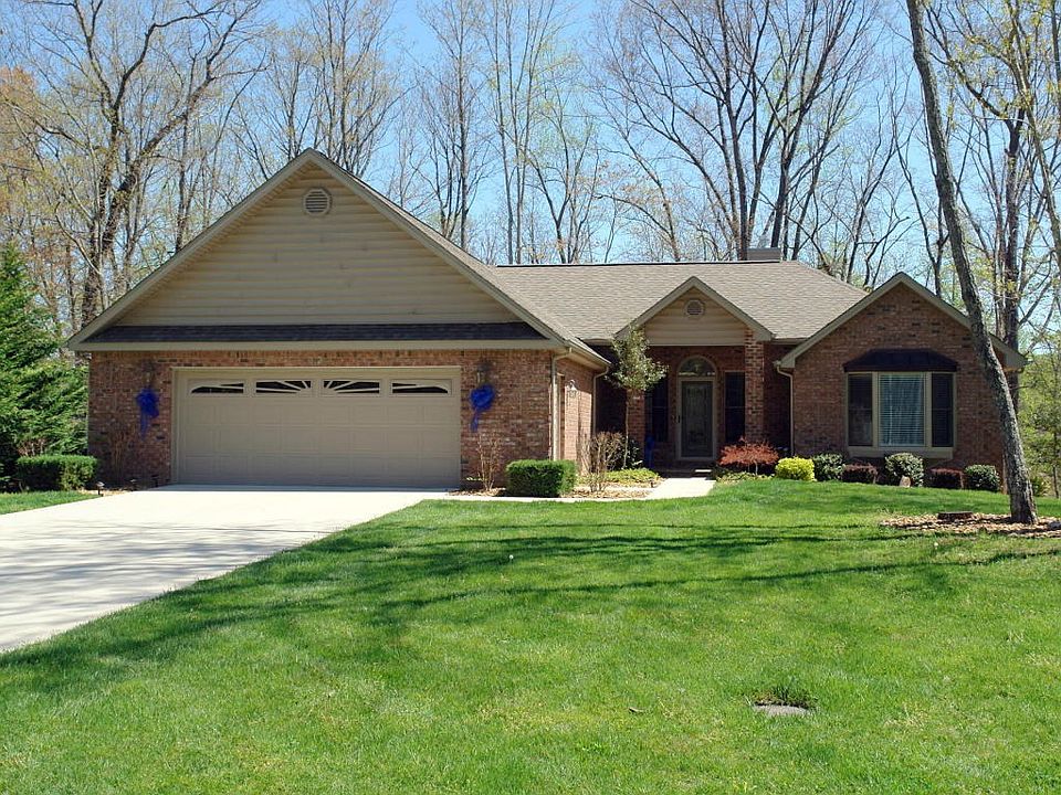 1st image of 32 Pineridge Ct