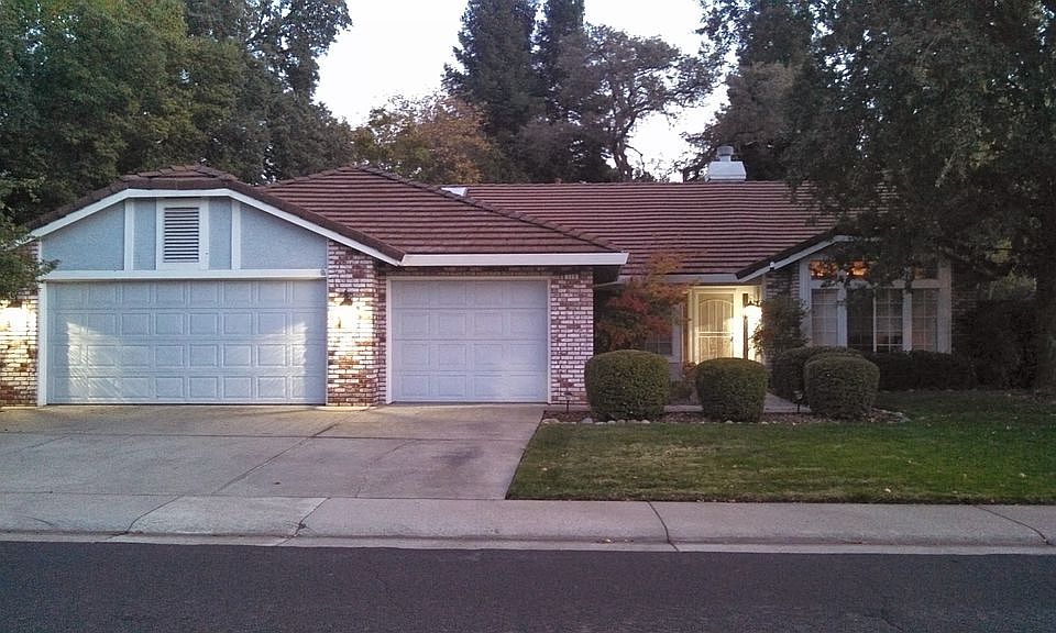 1st image of 110 Darrington Dr