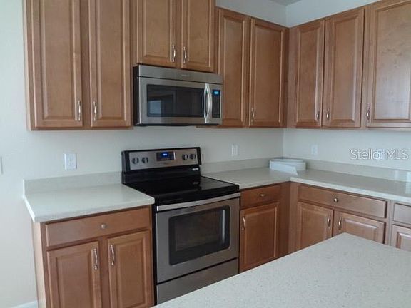 5th image of 4963 Southlawn Ave