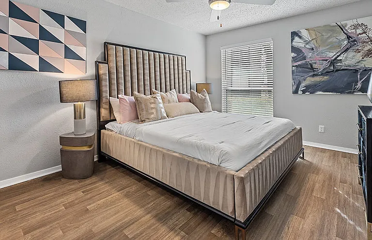 The Oakley Apartment Homes — Photo 6