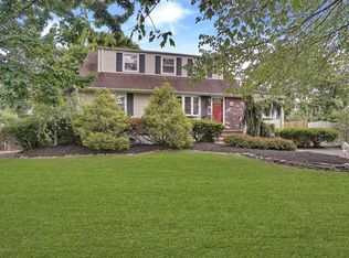 157 Princeton Pl, Belford, NJ 07718