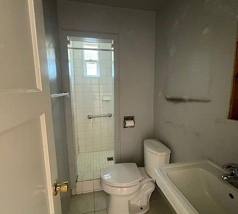 4th image of 178 McKee St #178