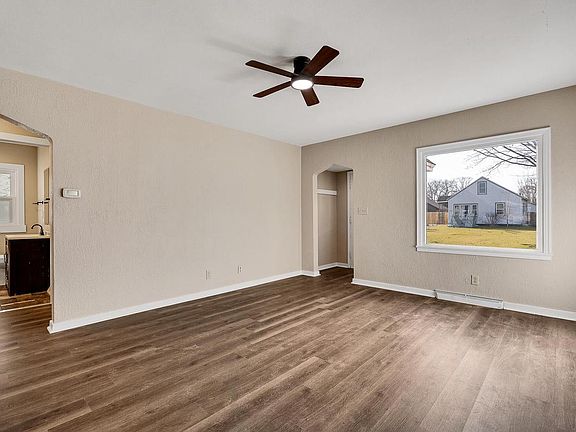 4th image of 1521 Travis STREET