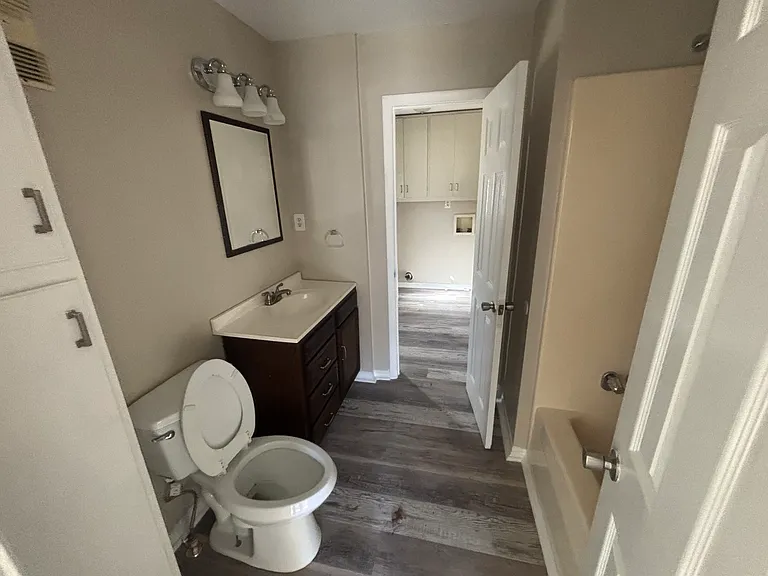 832 Sun Valley Rd — Photo 8