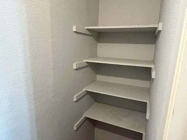 1383 W McNeill St #5 — Photo 8