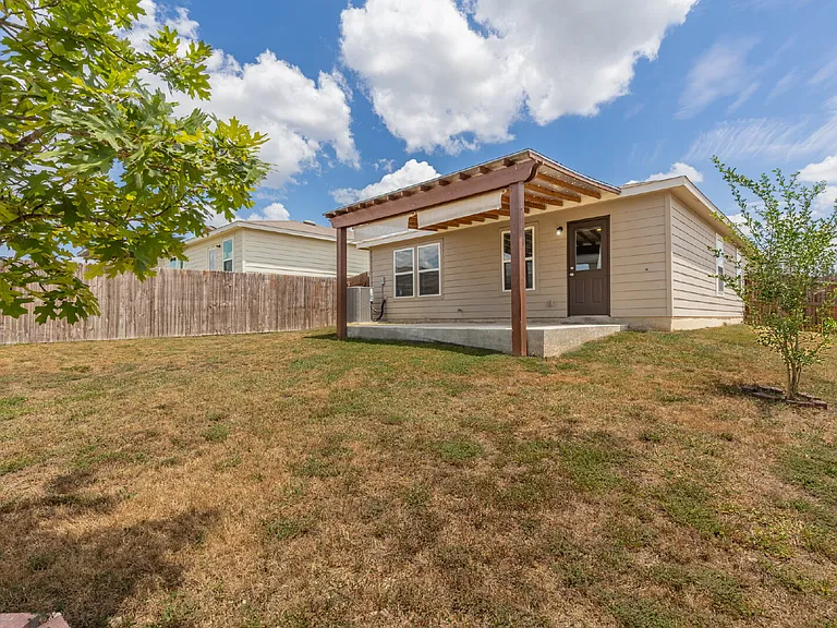 10203 Reyes Hts — Photo 29