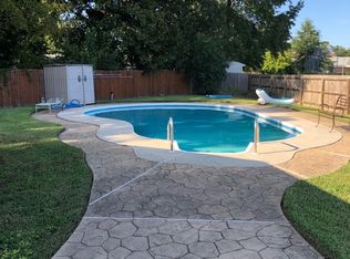 608 N Piping Rock Rd, Virginia Beach, VA 23452
