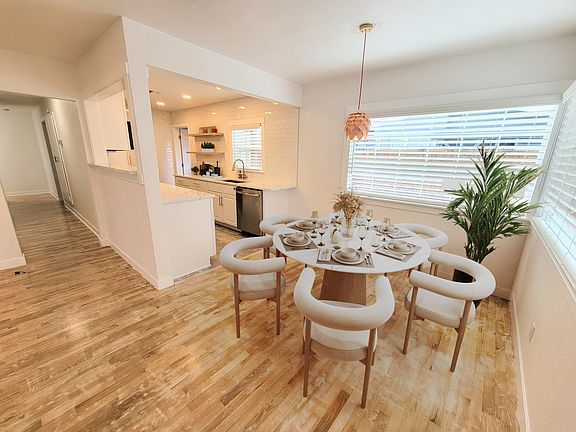 3rd image of 823 Orondo Ave #A