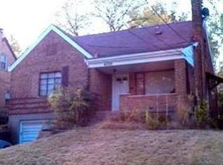 4329 Saint Martins Pl, Cincinnati, OH 45211