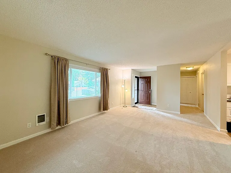 11253 SW Springwood Dr — Photo 4