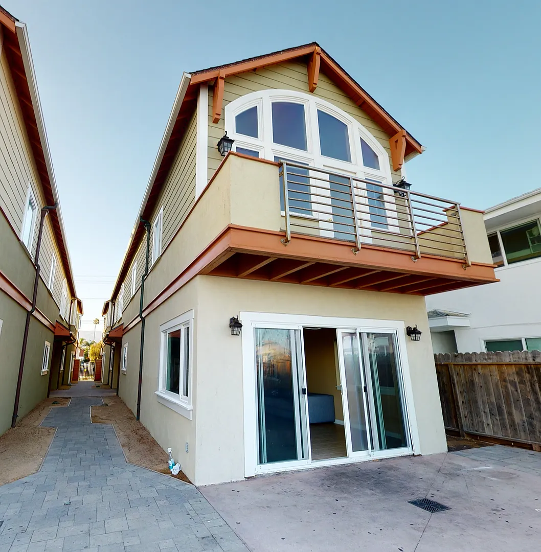 6631 Del Playa — Photo 1