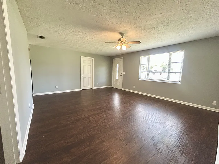 361 Arora Blvd — Photo 2