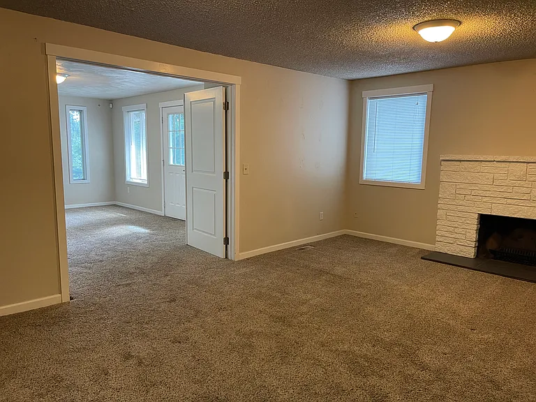 1622 N Willow Rd — Photo 13