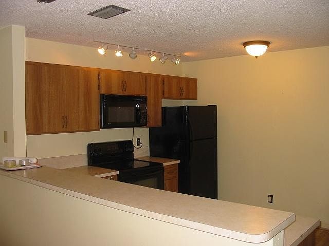2nd image of 1633 Woodbridge Lakes Cir