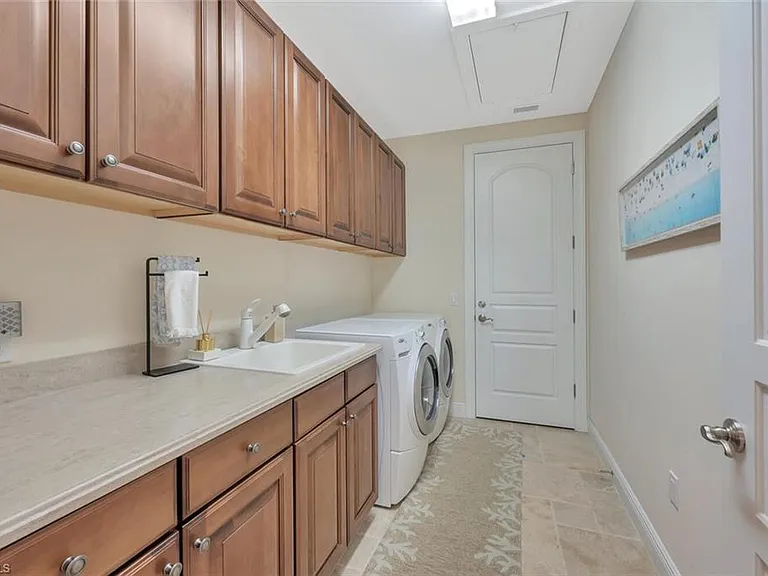 2543 Marquesa Royale Ln #Penthouse 301 — Photo 37