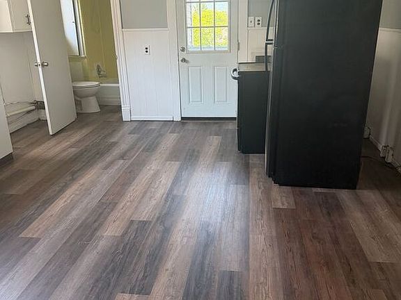 2nd image of 720 S Webster Ave APT B