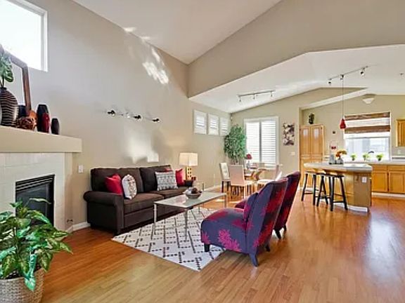 3rd image of 1002 Niguel Ln