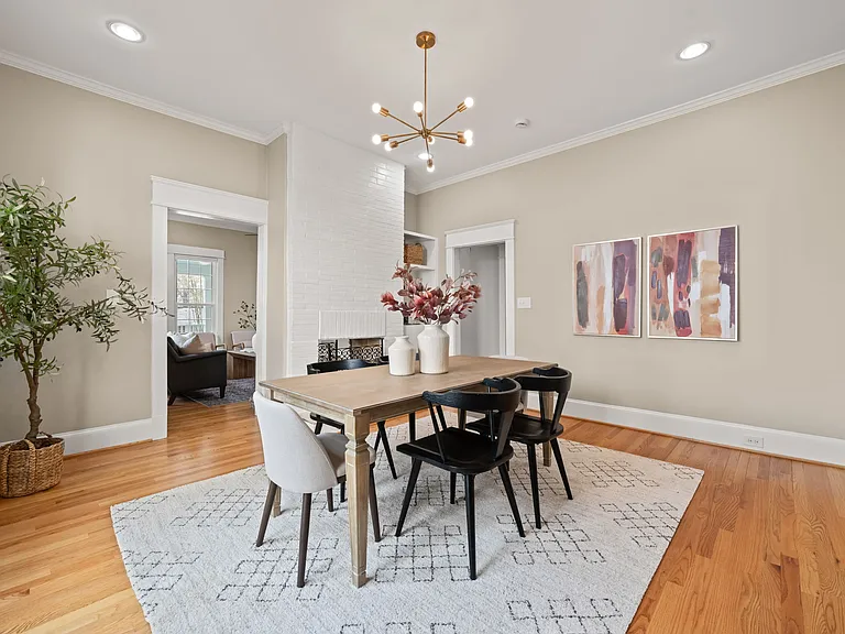 2502 Englewood Ave — Photo 15