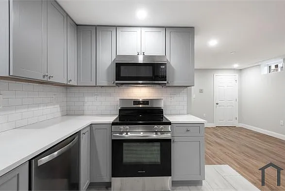 3 bed, $3,350 — Photo 2