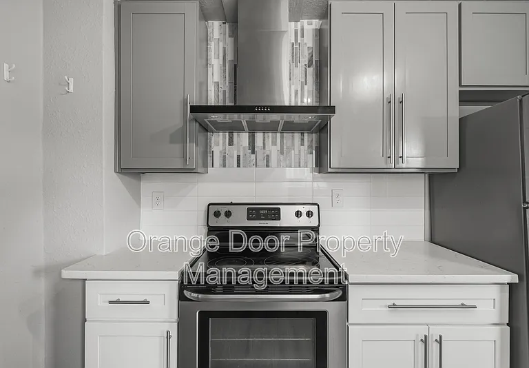 4024 S G St — Photo 4