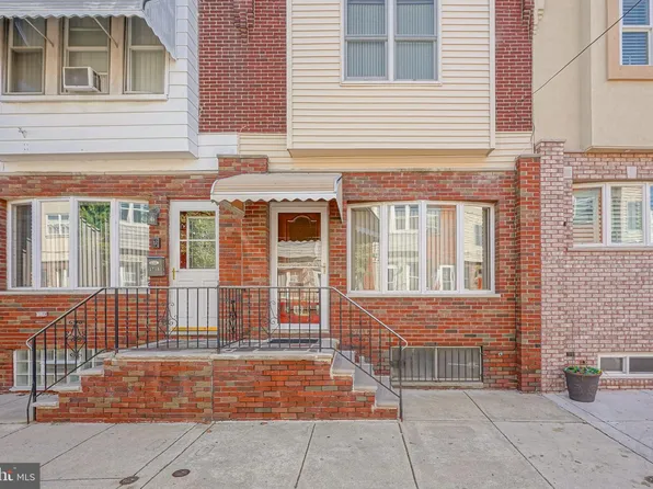 2715 S Cleveland St, Philadelphia, PA 19145