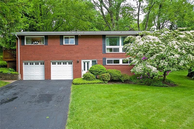 1st image of 3363 Douglas Dr