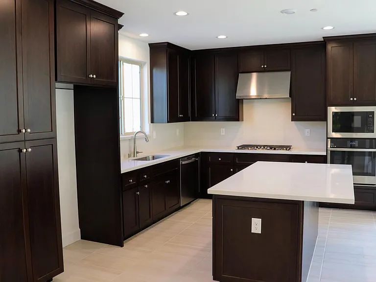 1260 S Hollyhock Dr — Photo 3