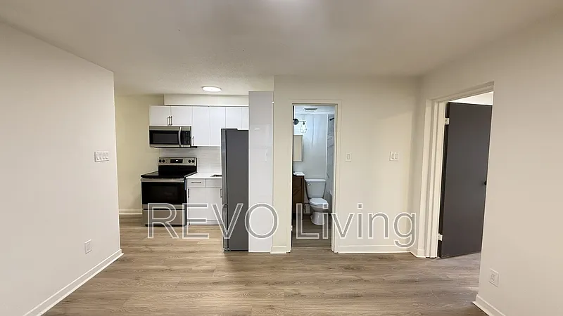 60 Triller Ave #6
