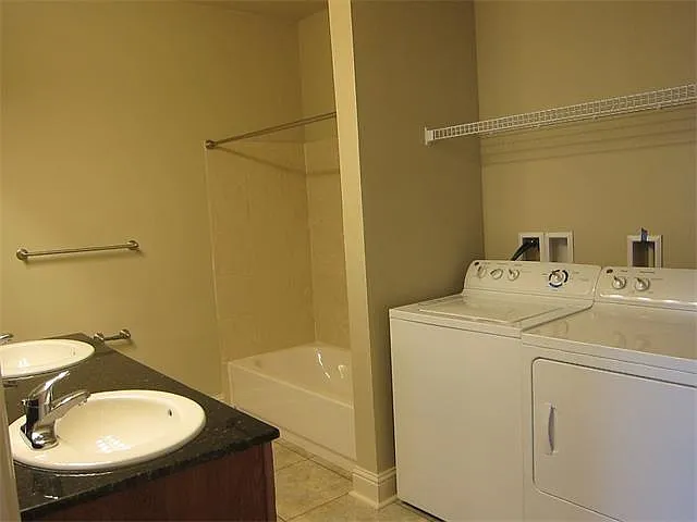 2725 Independence St #303 — Photo 9