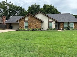 212 Kingsbury Dr, Muskogee, OK 74403