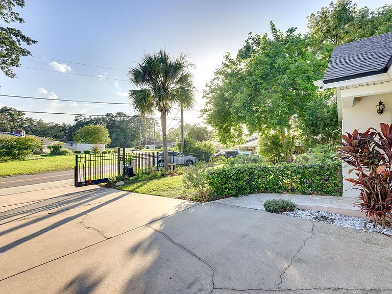 2355 Ribault Scenic Dr — Photo 35
