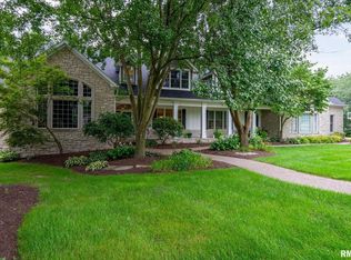4530 Valley Brook Dr, Bettendorf, IA 52722