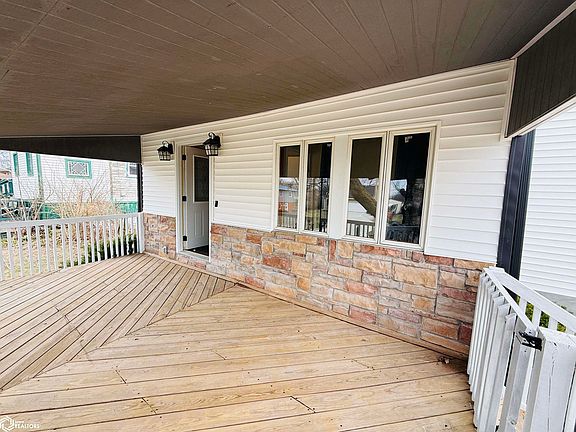 5th image of 413 SW 3rd St