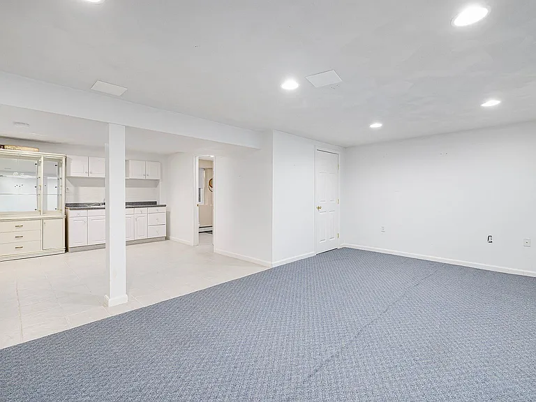 42 Rollingwood Dr — Photo 38