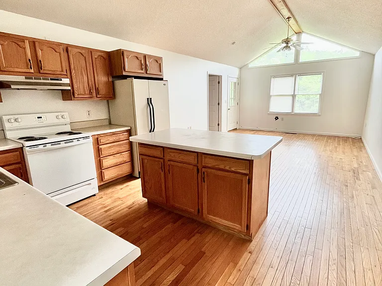 28 Brown Hollow Ln #B — Photo 6