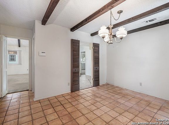 4th image of 7050 Forest Way St