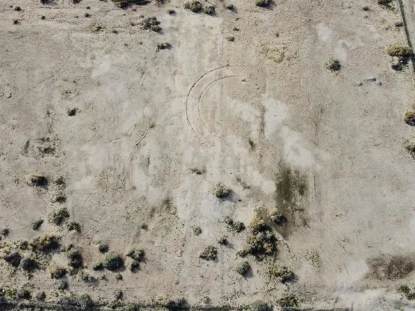 2513 Shore Life Ave, Thermal, CA 92274