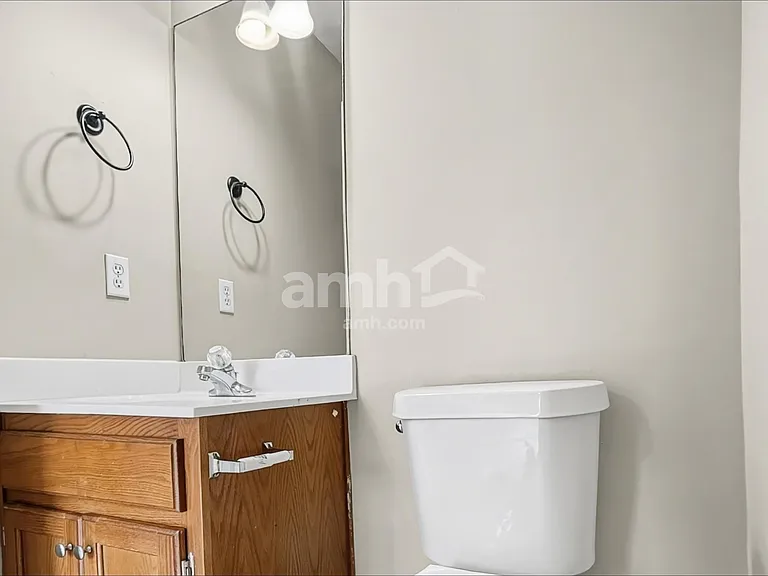 1400 Pendulum Dr N — Photo 8